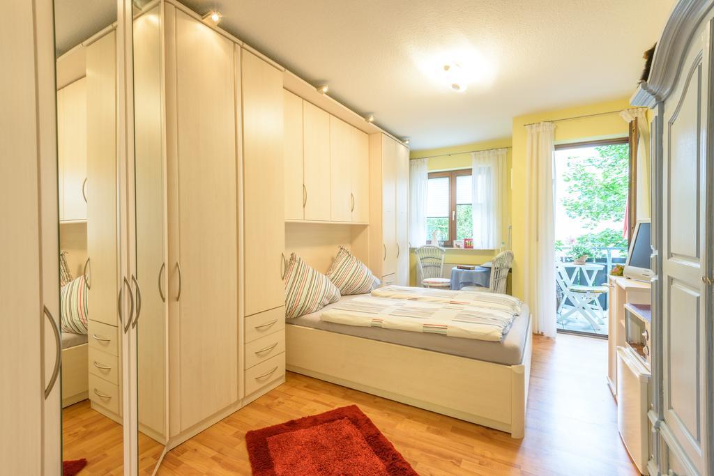 Wohnen Bei Helga Apartamento Kassel Exterior foto
